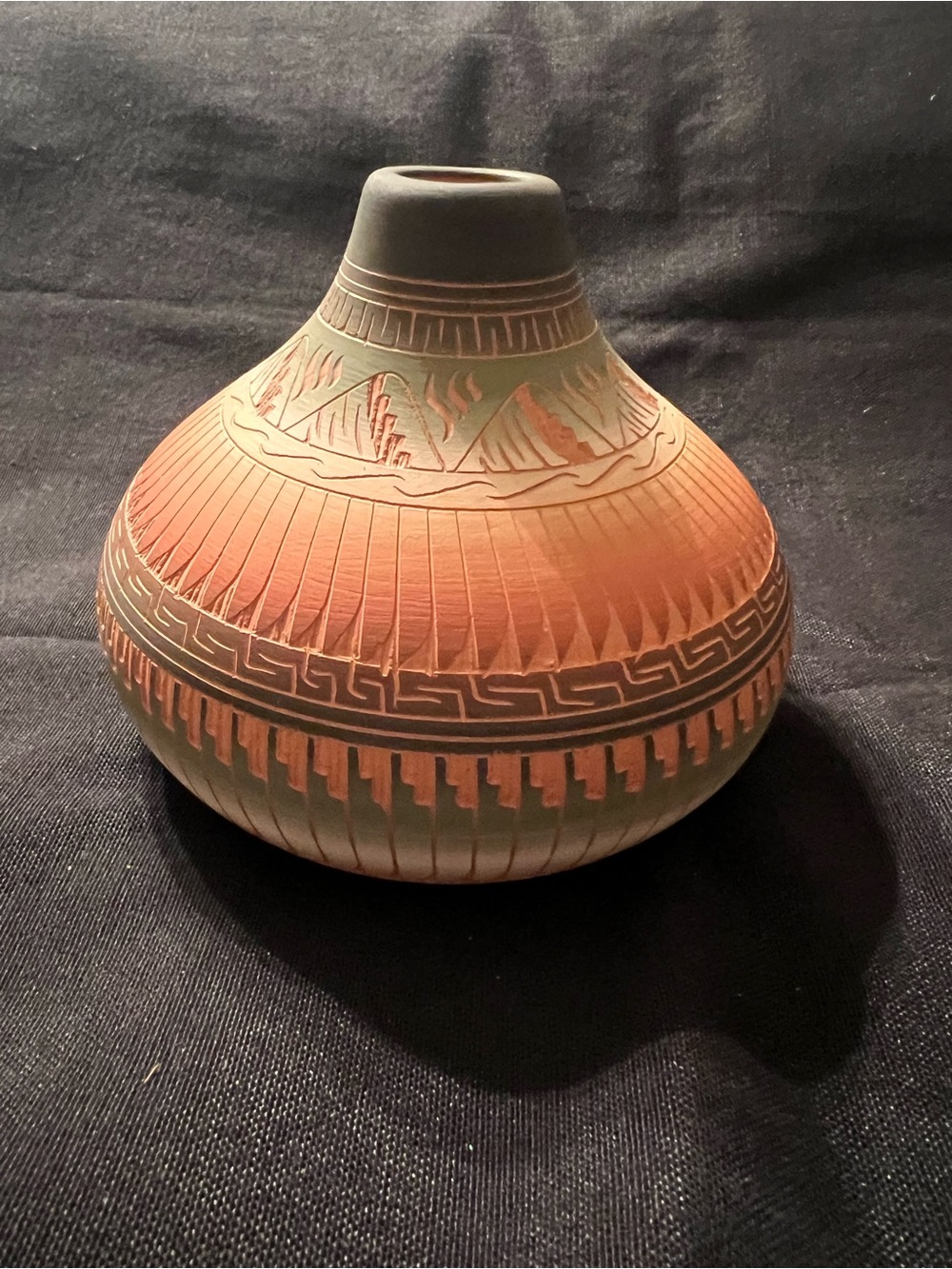 Handcrafted Navajo Southwestern Terra Cotta Decorative Vase